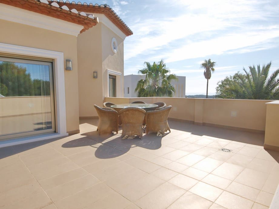 4 bedroom Villa for sale in Benissa with pool - € 1,350,000 (Ref: 9832821)