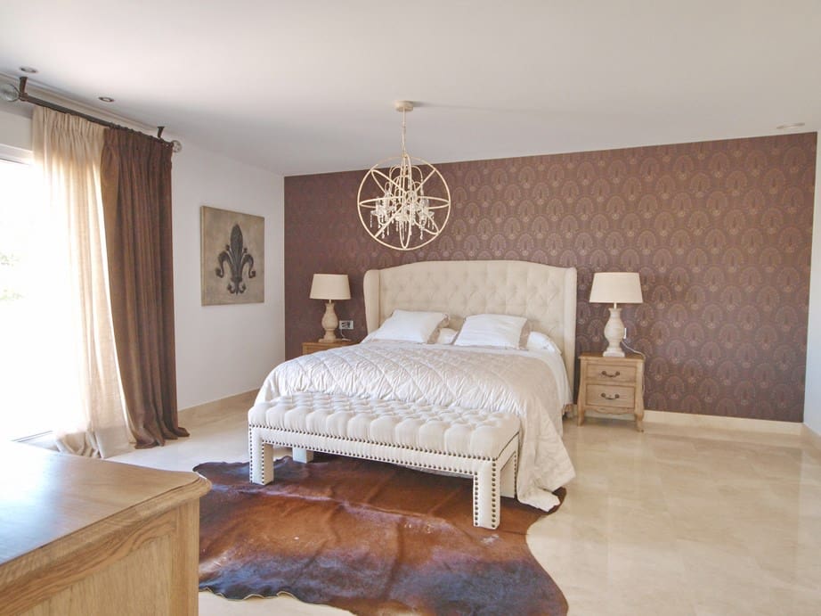 4 bedroom Villa for sale in Benissa with pool - € 1,350,000 (Ref: 9832821)