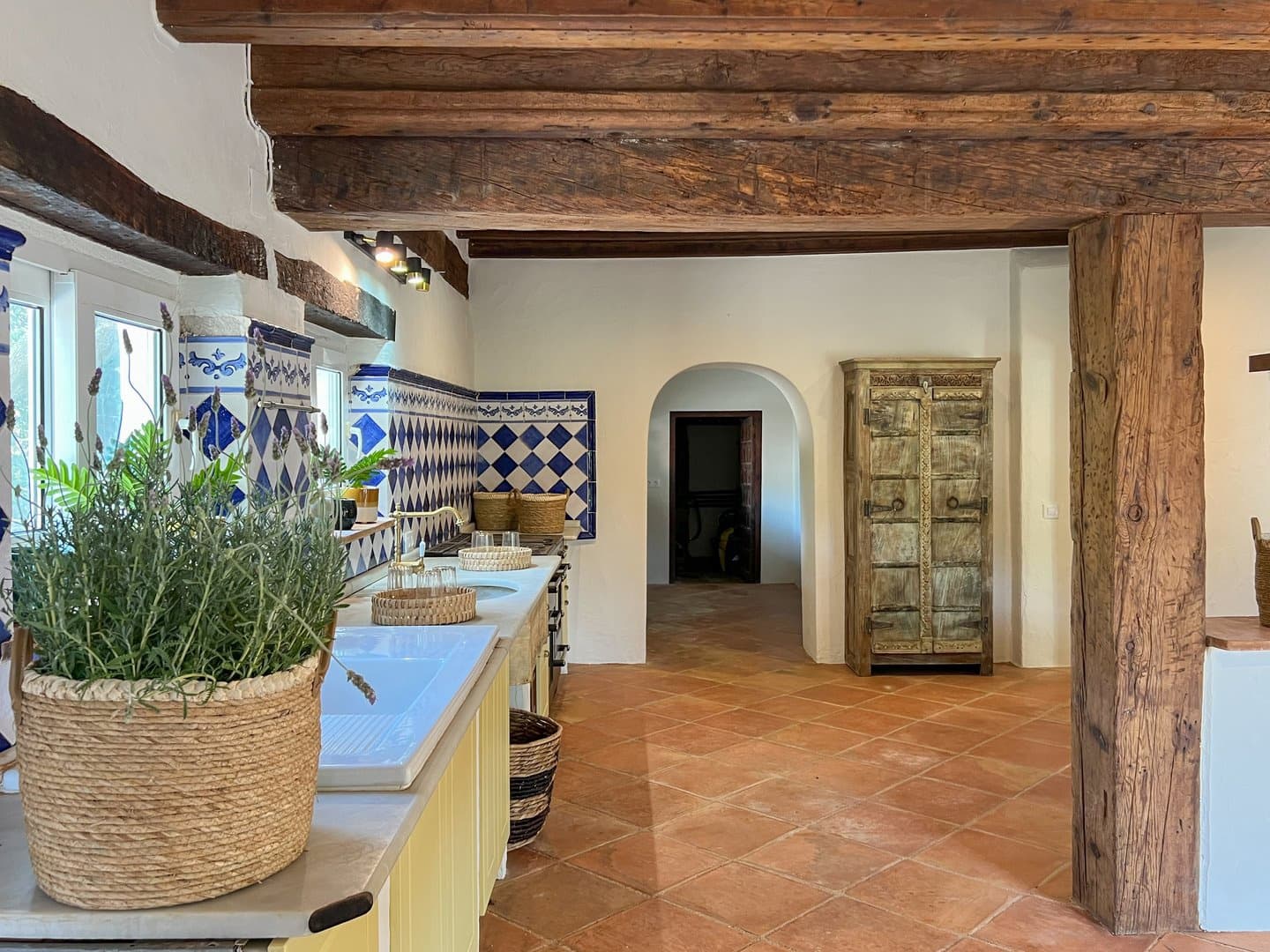 4 bedroom Villa for sale in Benissa - € 1,295,000 (Ref: 9832822)