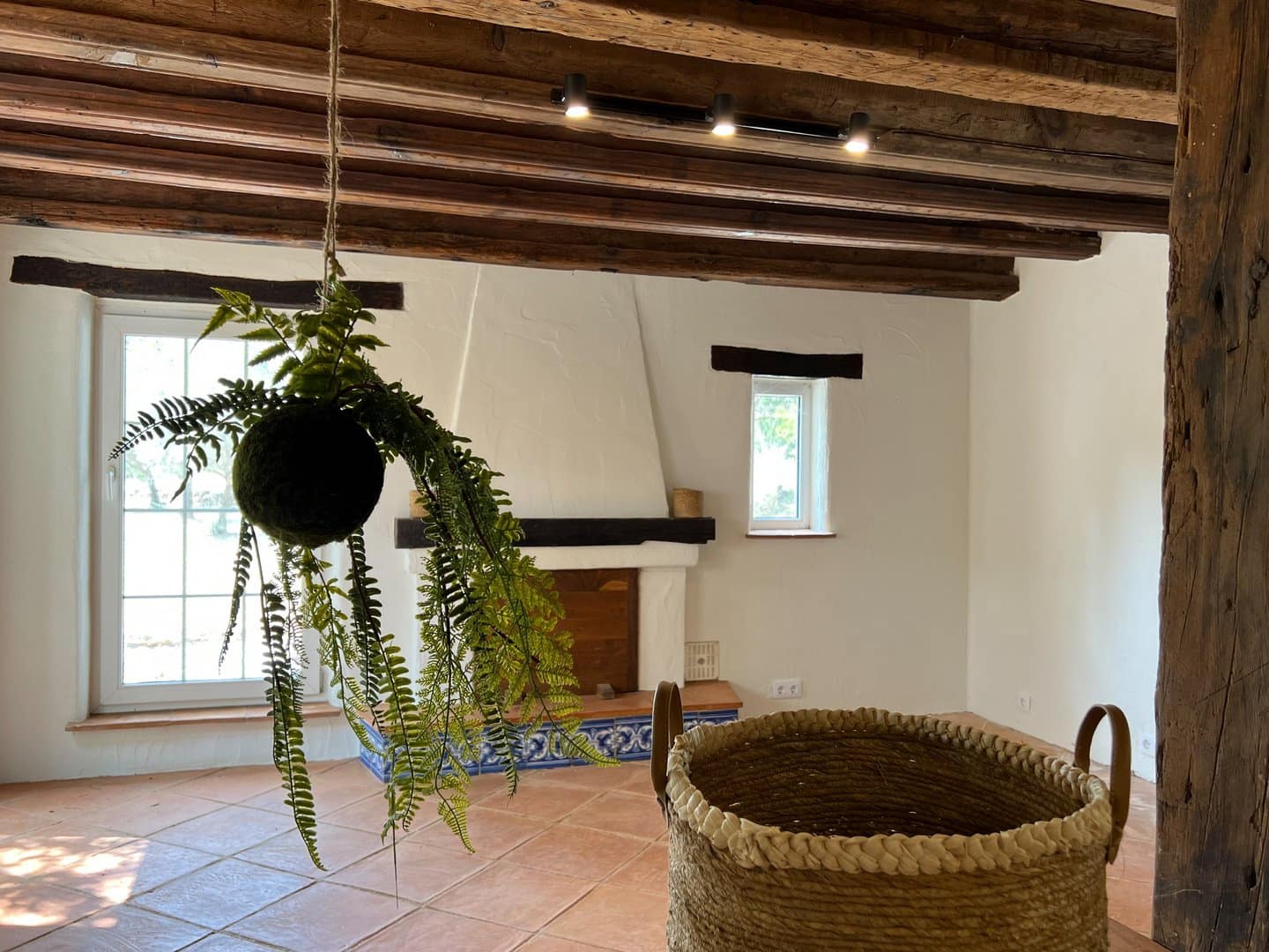 4 bedroom Villa for sale in Benissa - € 1,295,000 (Ref: 9832822)
