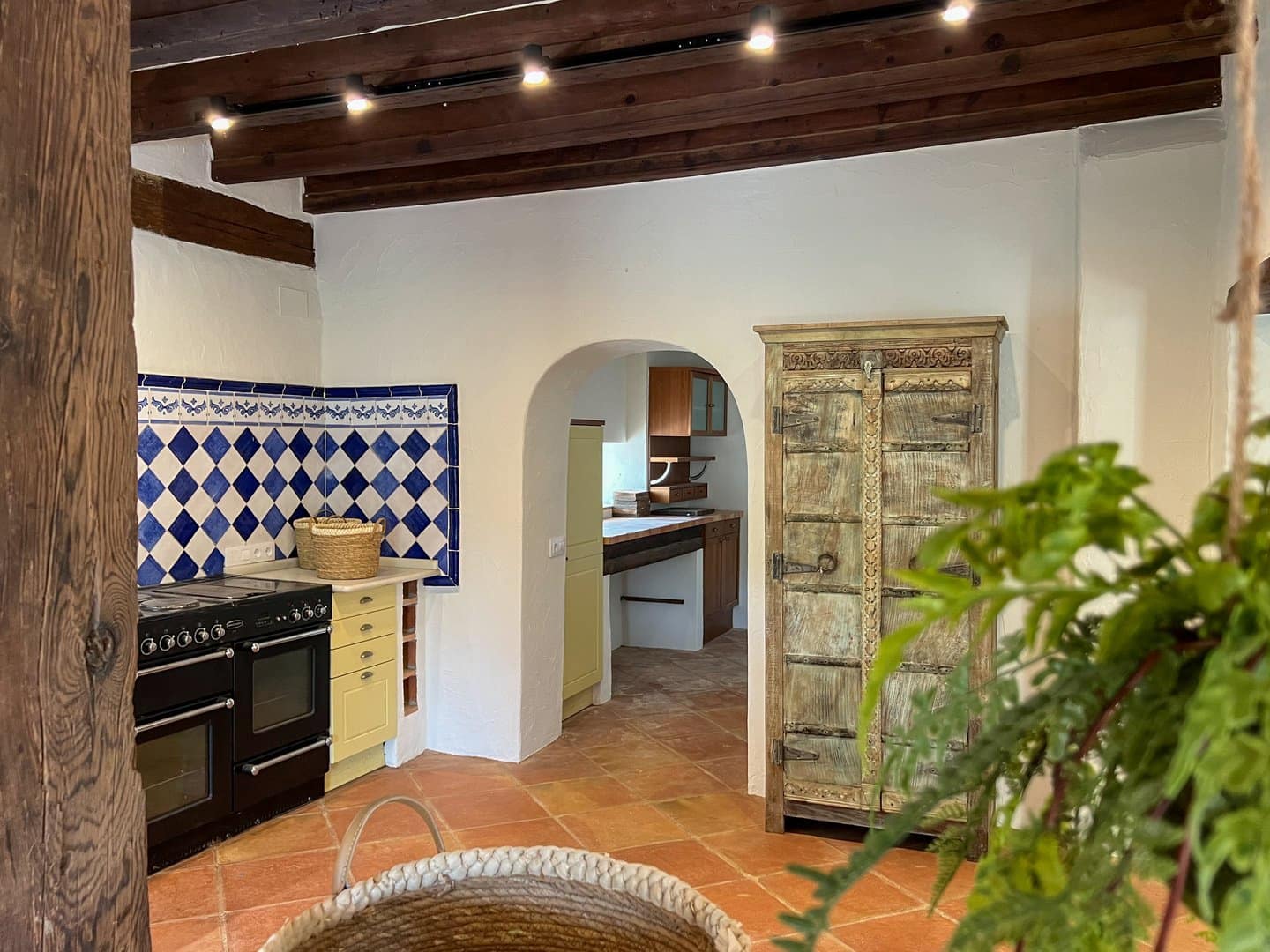 4 bedroom Villa for sale in Benissa - € 1,295,000 (Ref: 9832822)
