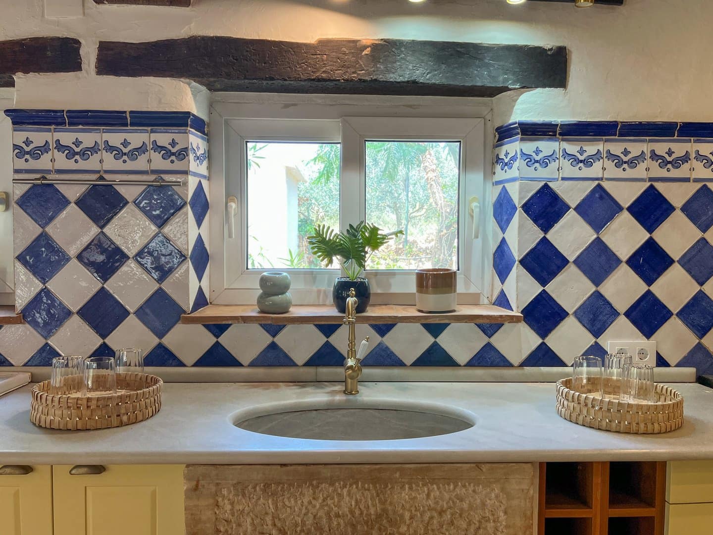 4 bedroom Villa for sale in Benissa - € 1,295,000 (Ref: 9832822)