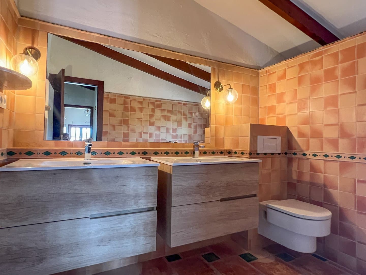 4 bedroom Villa for sale in Benissa - € 1,295,000 (Ref: 9832822)