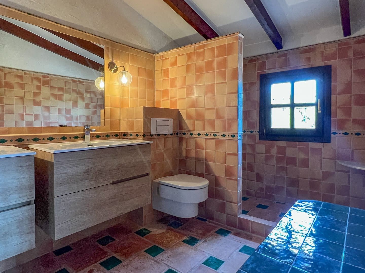 4 bedroom Villa for sale in Benissa - € 1,295,000 (Ref: 9832822)