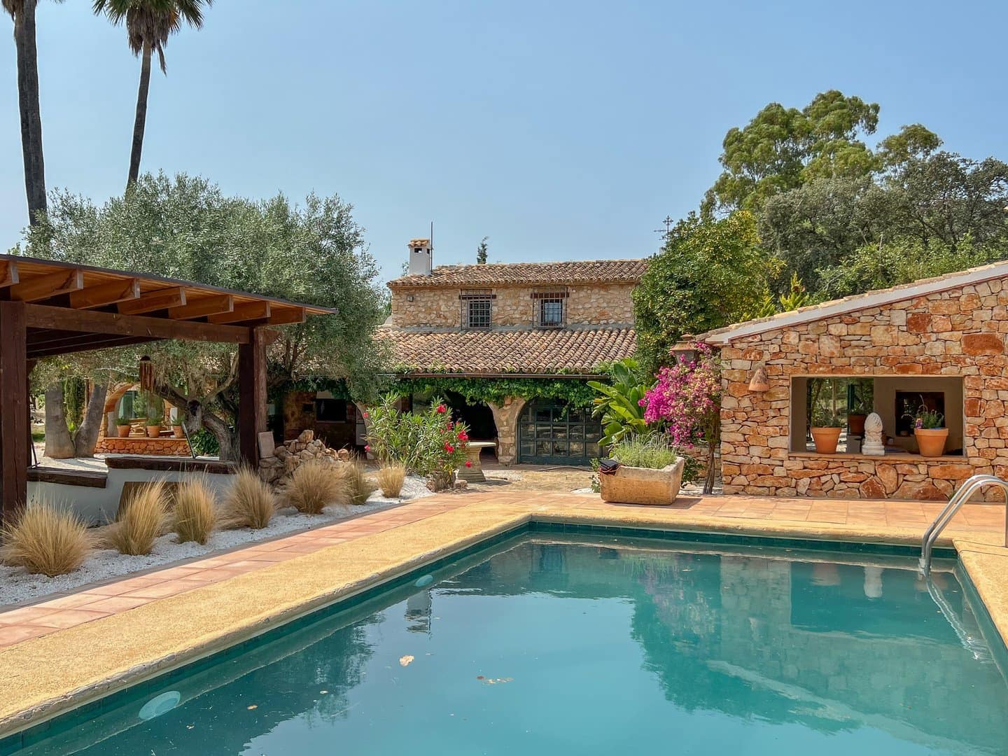 4 bedroom Villa for sale in Benissa - € 1,295,000 (Ref: 9832822)