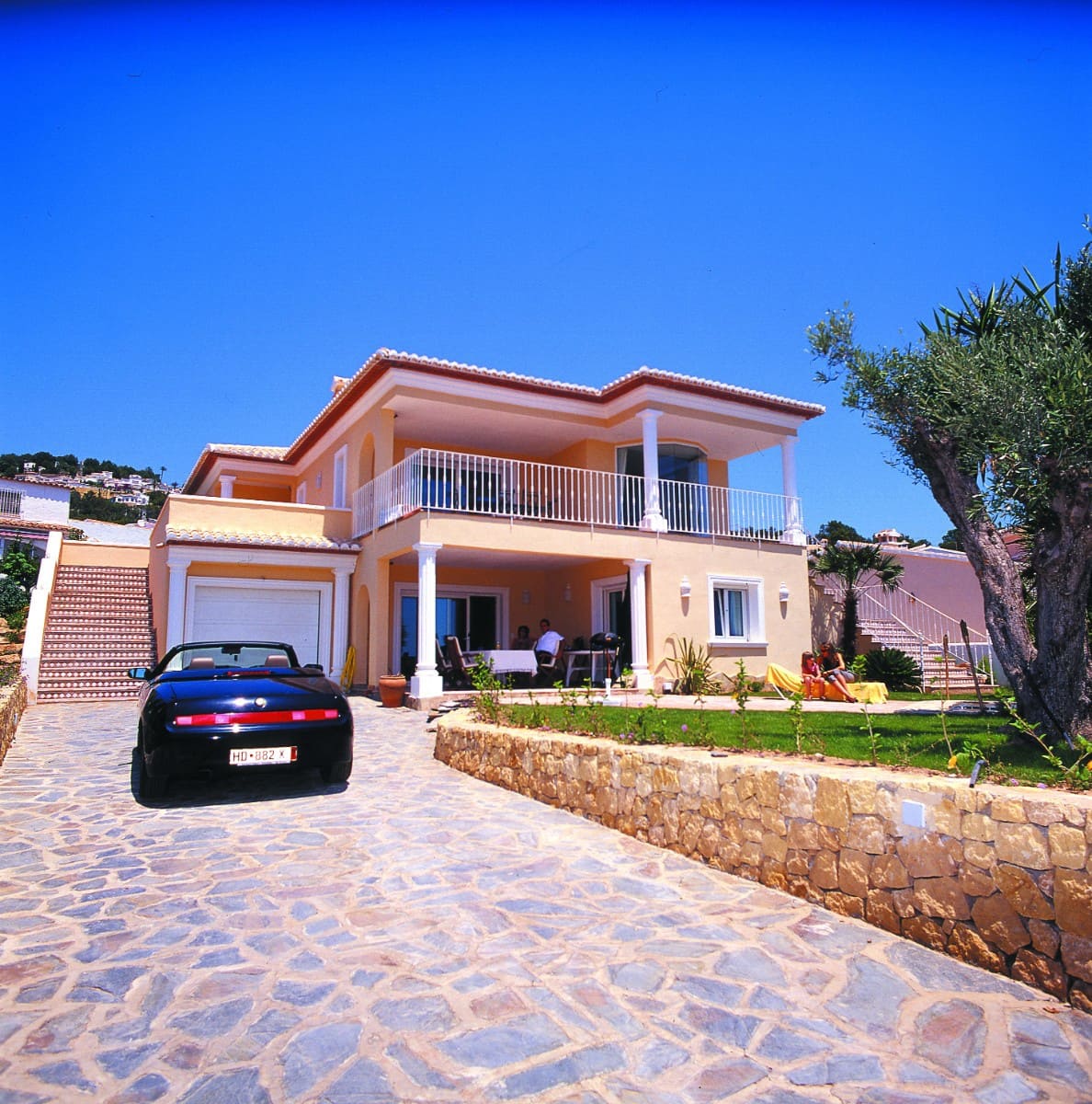 4 bedroom Villa for sale in Moraira - € 965,000 (Ref: 9832823)