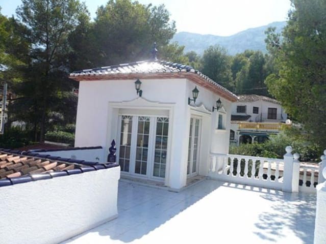 6 soveværelse Villa til salg i El Montgó, Dénia med swimmingpool garage - € 790.000 (Ref: 9832824)