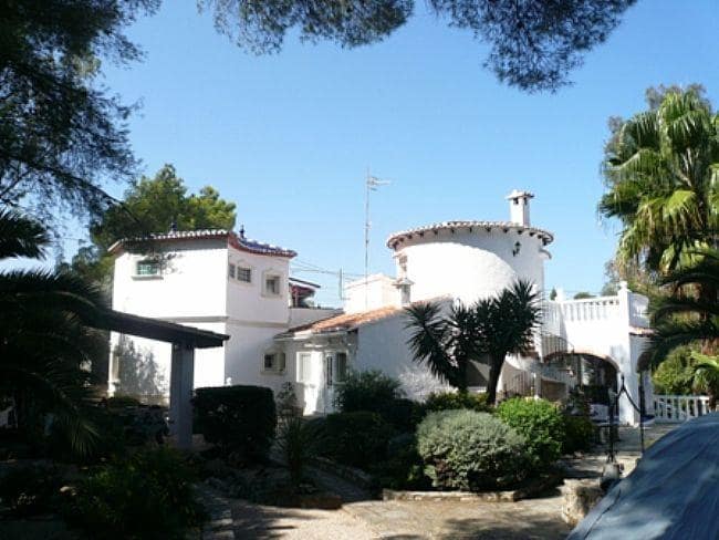 6 soveværelse Villa til salg i Denia med swimmingpool garage - € 790.000 (Ref: 9832824)