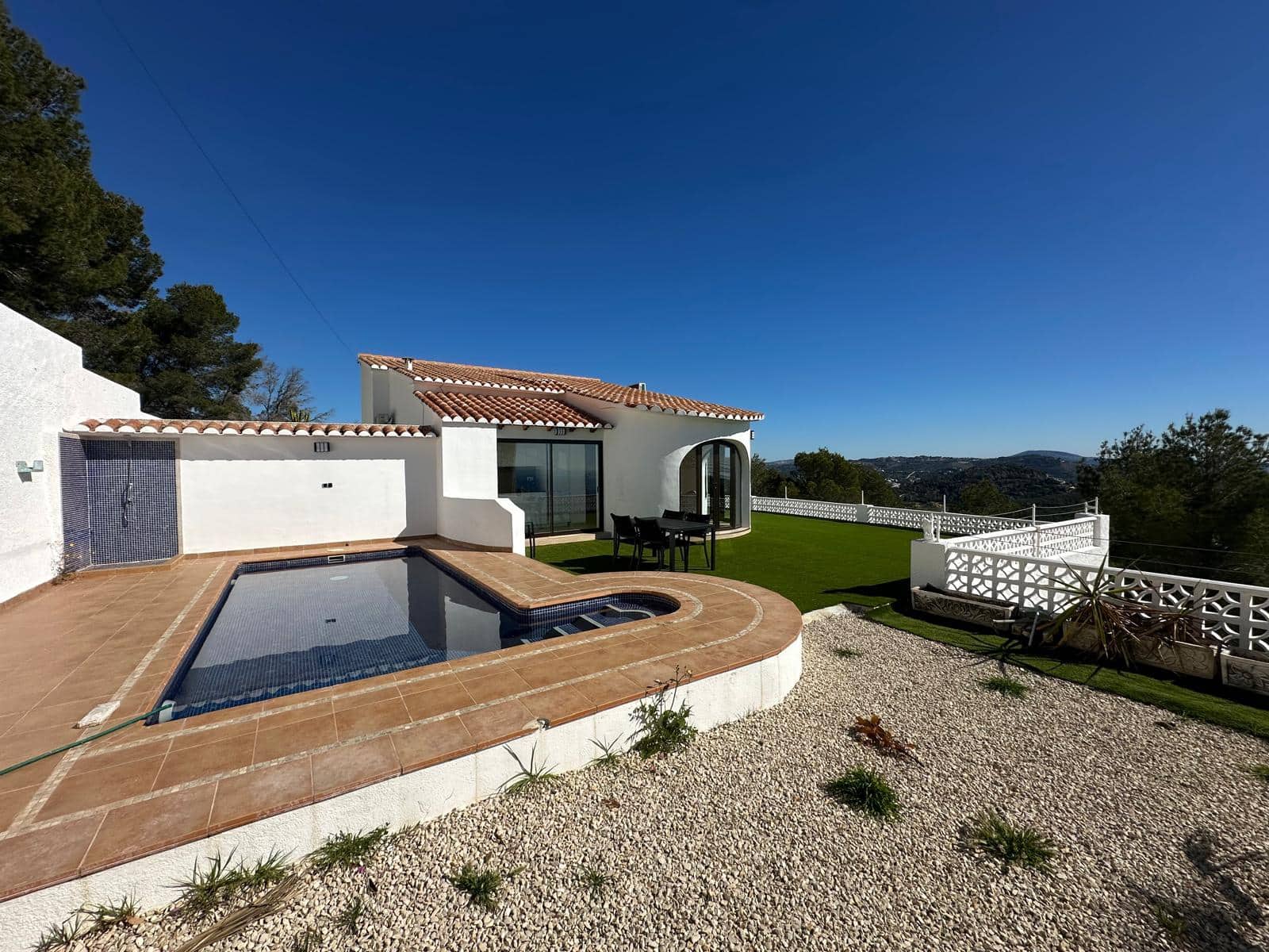 3 makuuhuone Huvila myytävänä paikassa Calpe / Calp - 725 000 € (Ref: 9873903)