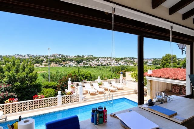 3 bedroom Villa for sale in Moraira, Teulada-Moraira with garage - € 499,950 (Ref: 9873905)