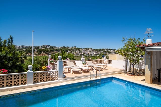 3 bedroom Villa for sale in Moraira, Teulada-Moraira with garage - € 499,950 (Ref: 9873905)