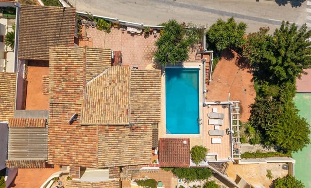 3 bedroom Villa for sale in Moraira, Teulada-Moraira with garage - € 499,950 (Ref: 9873905)