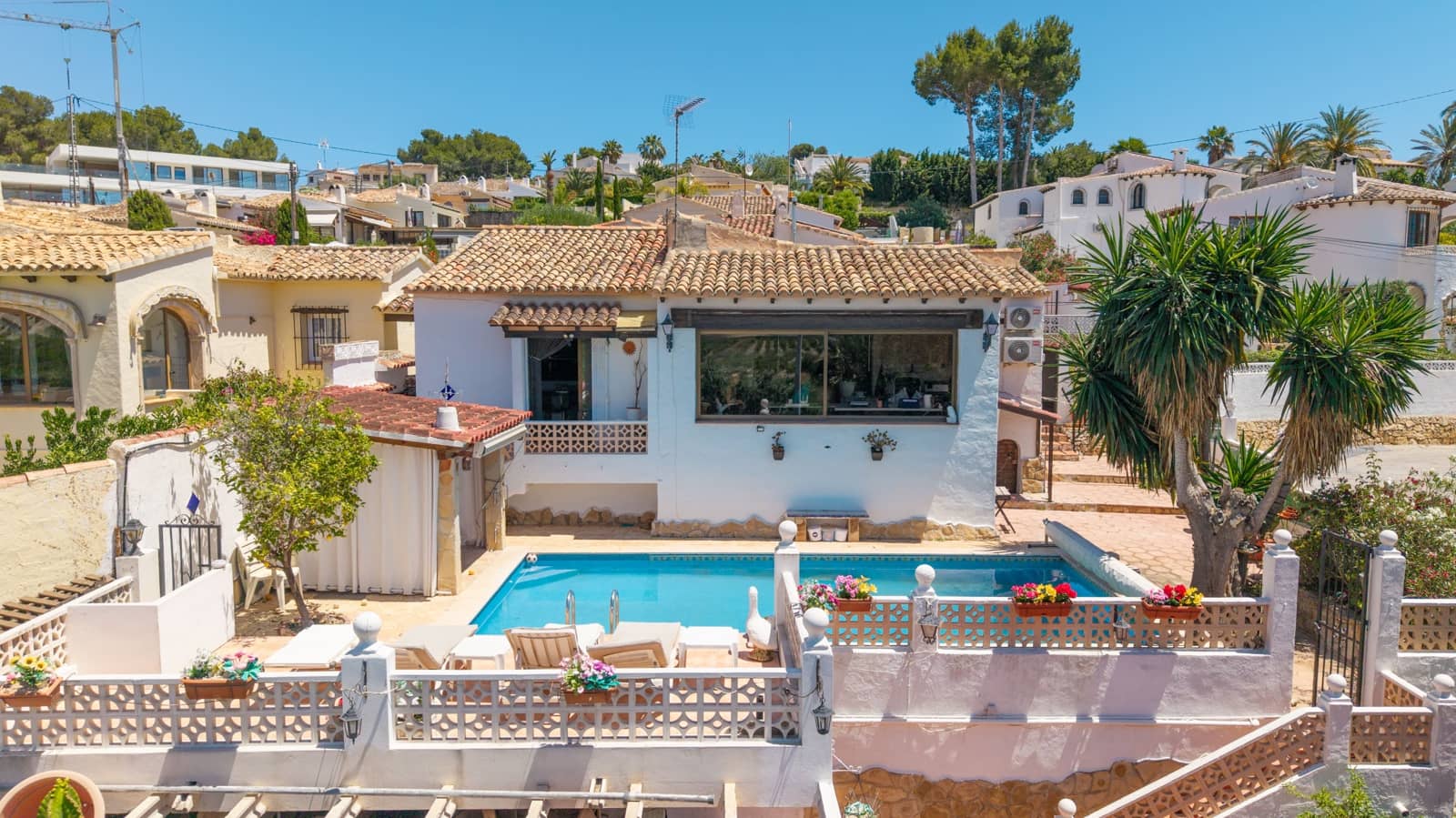 3 bedroom Villa for sale in Moraira with garage - € 499,950 (Ref: 9873905)