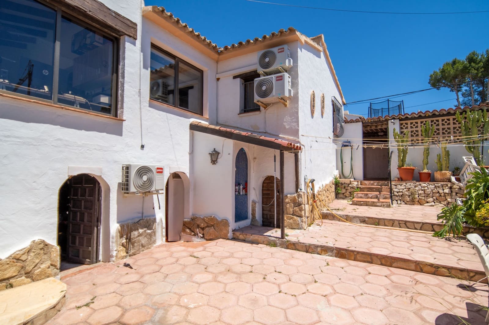 3 bedroom Villa for sale in Moraira with garage - € 499,950 (Ref: 9873905)
