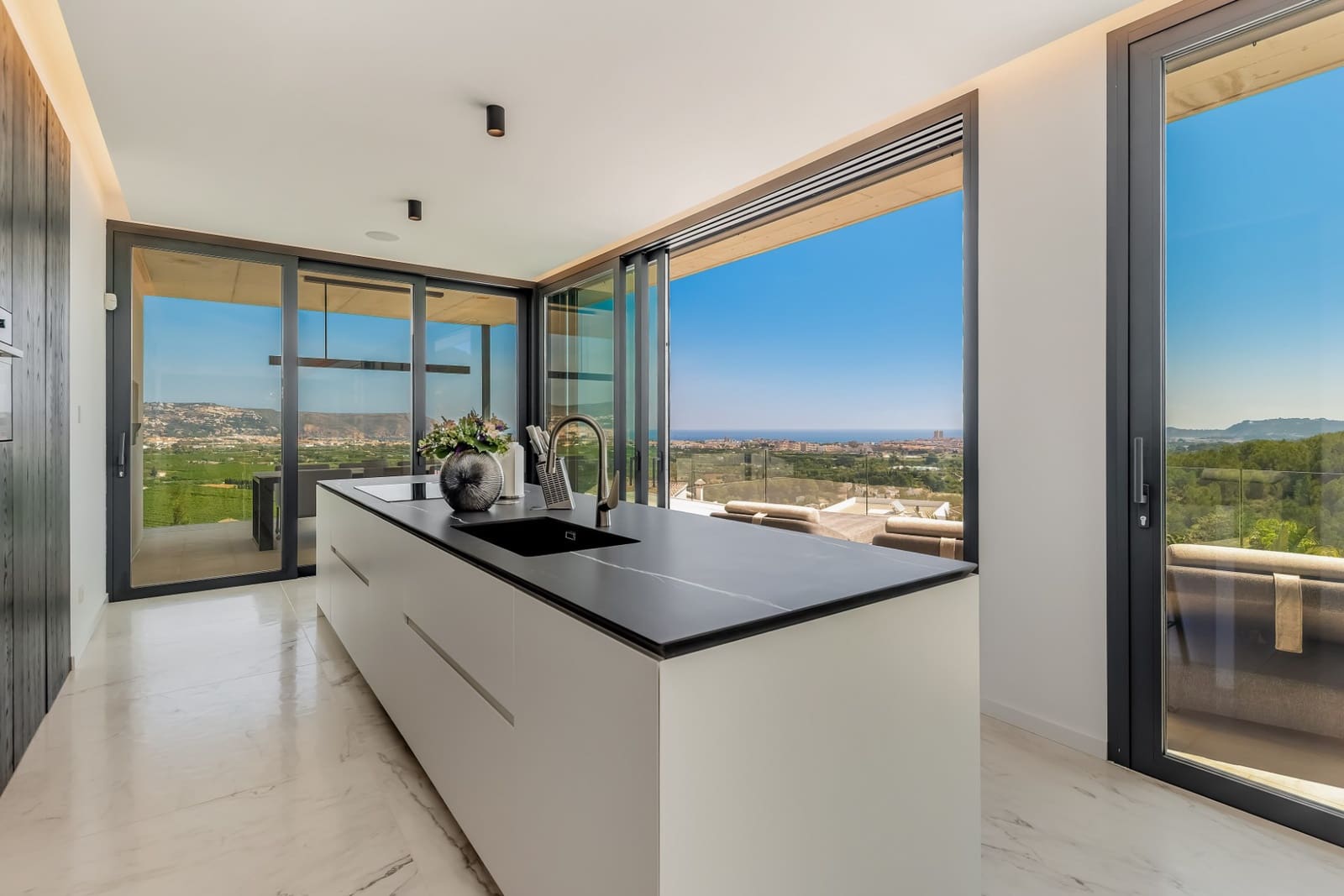 4 sypialnia Willa na sprzedaż w Javea / Xabia z basenem - 3 200 000 € (Ref: 9873907)