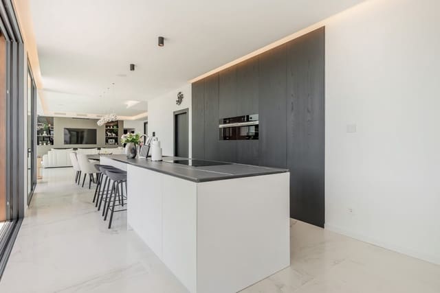 4 sypialnia Willa na sprzedaż w Javea / Xàbia z basenem - 3 200 000 € (Ref: 9873907)