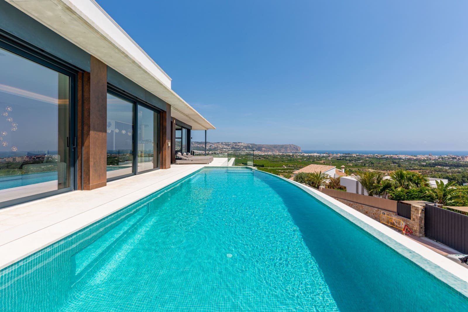 4 sypialnia Willa na sprzedaż w Javea / Xabia z basenem - 3 200 000 € (Ref: 9873907)