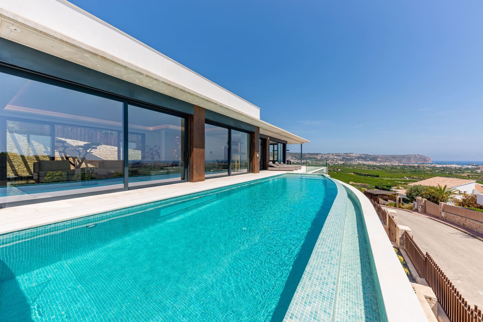 4 sypialnia Willa na sprzedaż w Javea / Xabia z basenem - 3 200 000 € (Ref: 9873907)