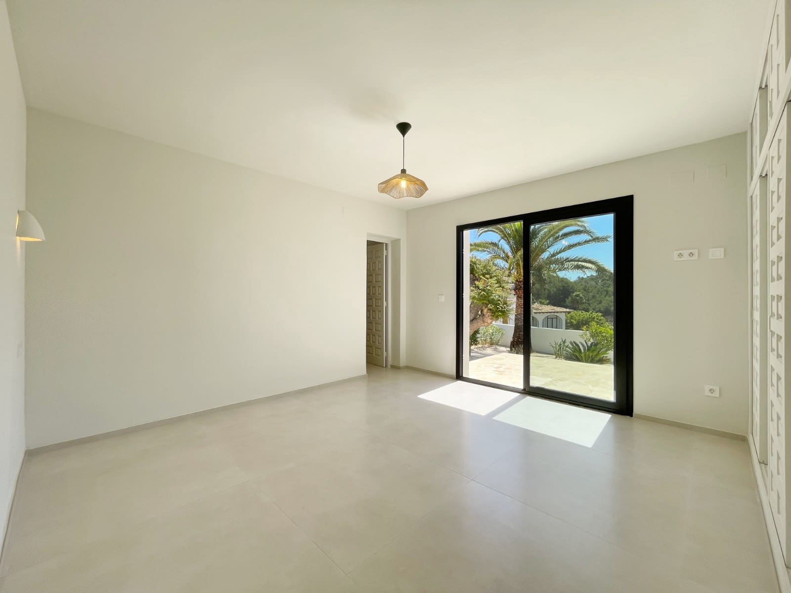 3 bedroom Villa for sale in Moraira - € 1,250,000 (Ref: 9873909)