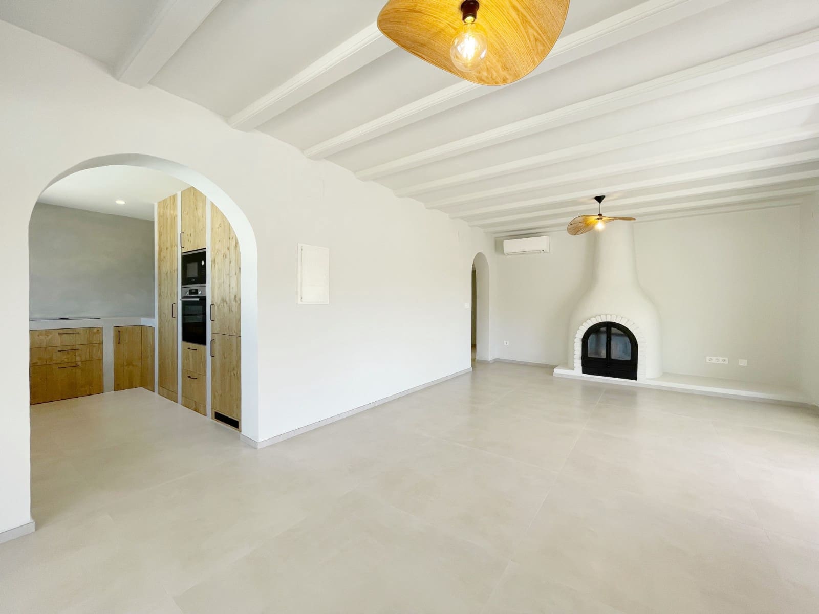 3 bedroom Villa for sale in Moraira - € 1,250,000 (Ref: 9873909)