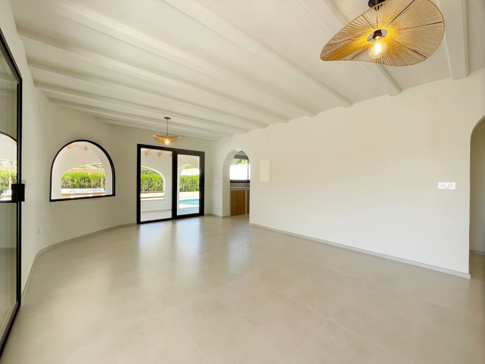 3 bedroom Villa for sale in Moraira - € 1,250,000 (Ref: 9873909)