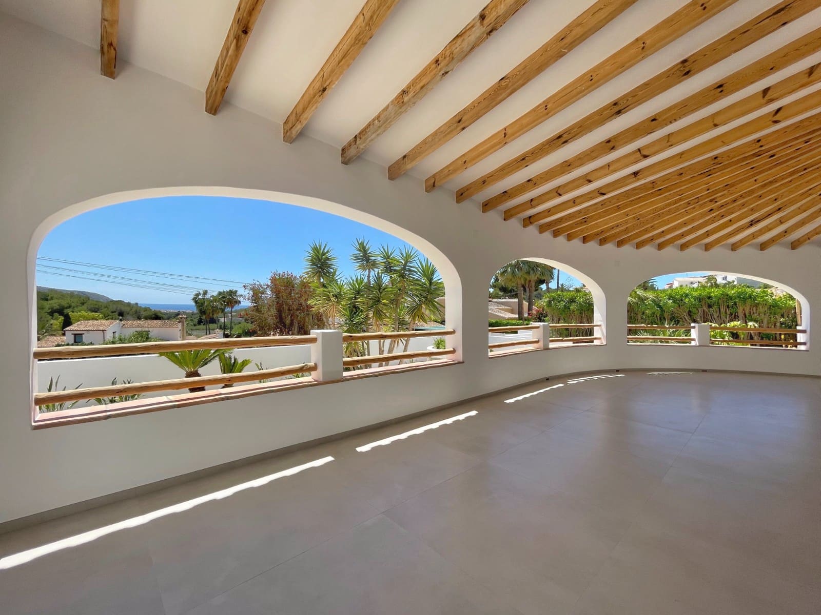 3 bedroom Villa for sale in Moraira - € 1,250,000 (Ref: 9873909)