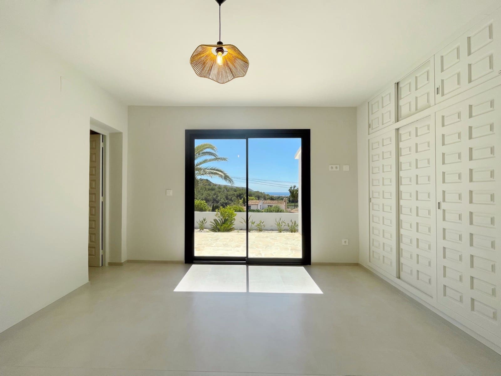 3 bedroom Villa for sale in Moraira - € 1,250,000 (Ref: 9873909)
