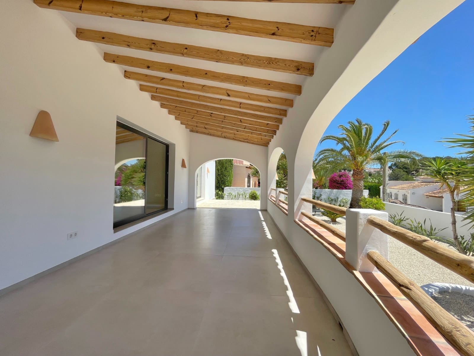 3 bedroom Villa for sale in Moraira - € 1,250,000 (Ref: 9873909)