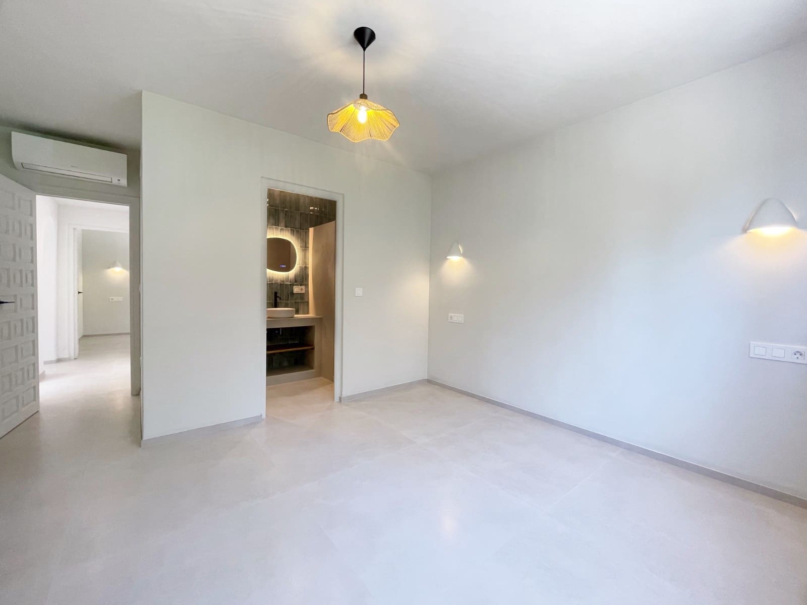 3 bedroom Villa for sale in Moraira - € 1,250,000 (Ref: 9873909)