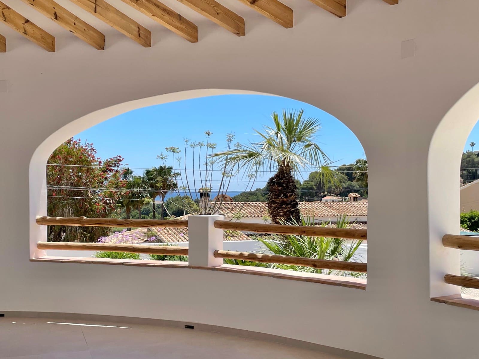 3 bedroom Villa for sale in Moraira - € 1,250,000 (Ref: 9873909)