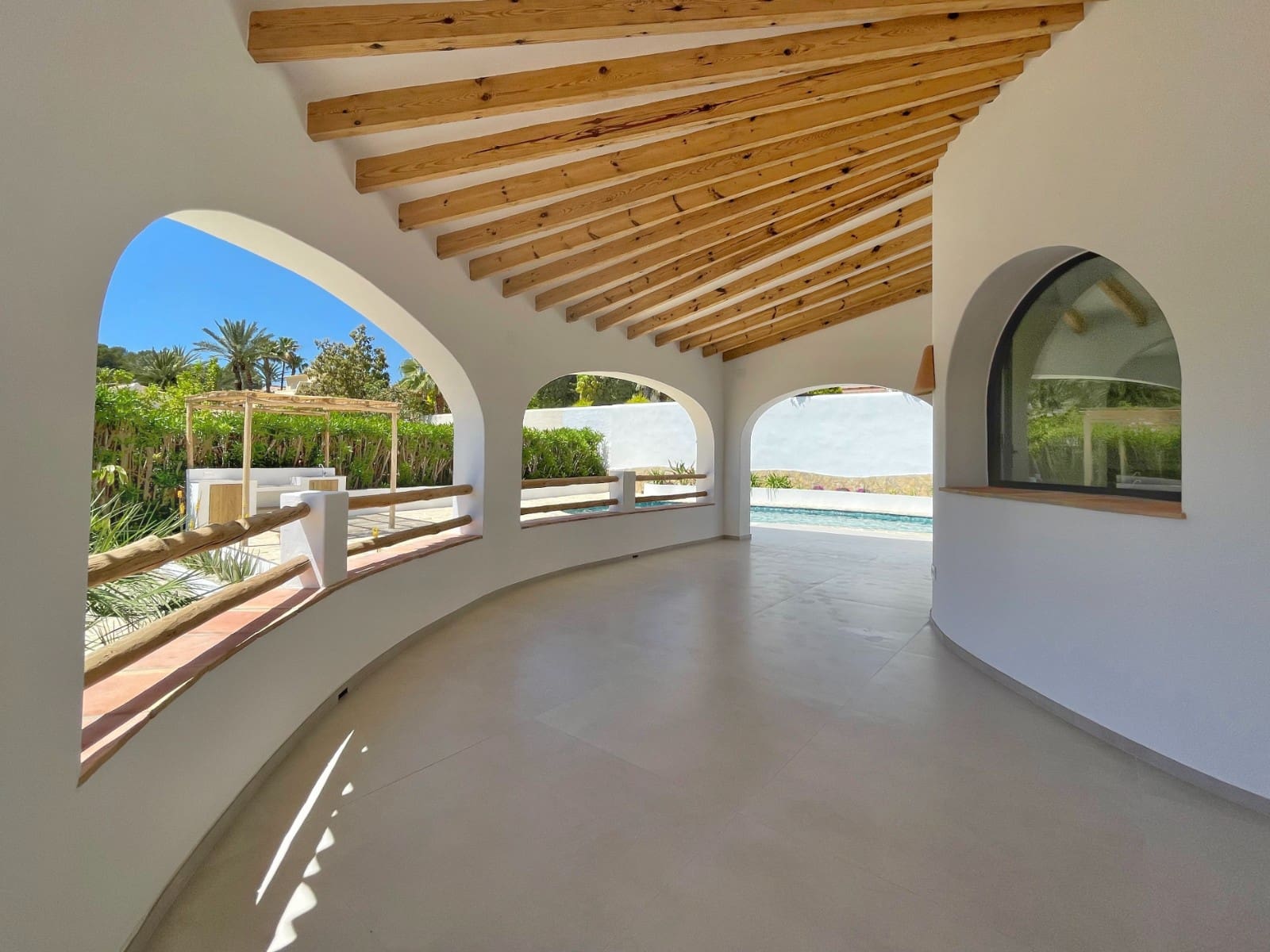 3 bedroom Villa for sale in Moraira - € 1,250,000 (Ref: 9873909)