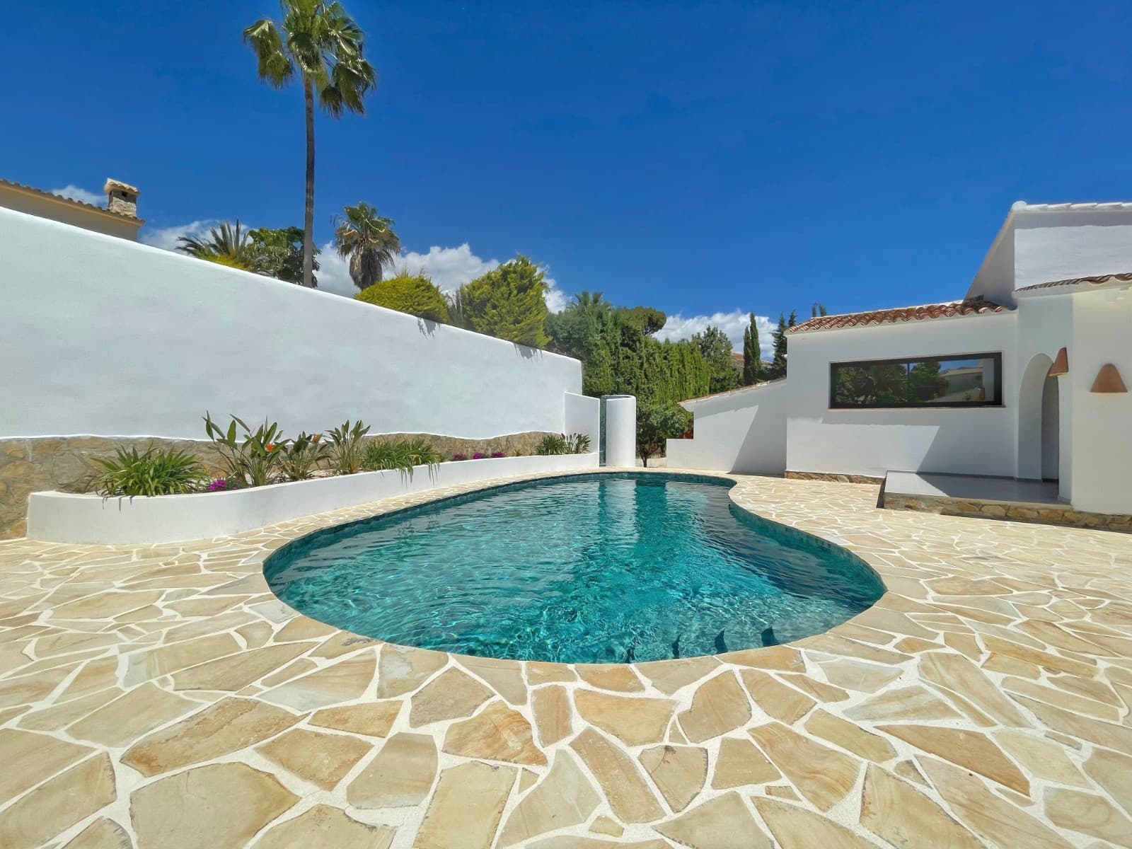 3 bedroom Villa for sale in Moraira - € 1,250,000 (Ref: 9873909)