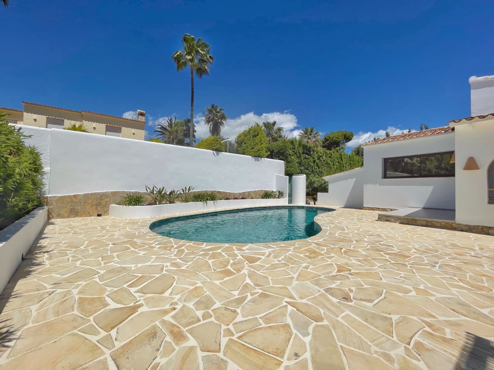 3 bedroom Villa for sale in Moraira - € 1,250,000 (Ref: 9873909)