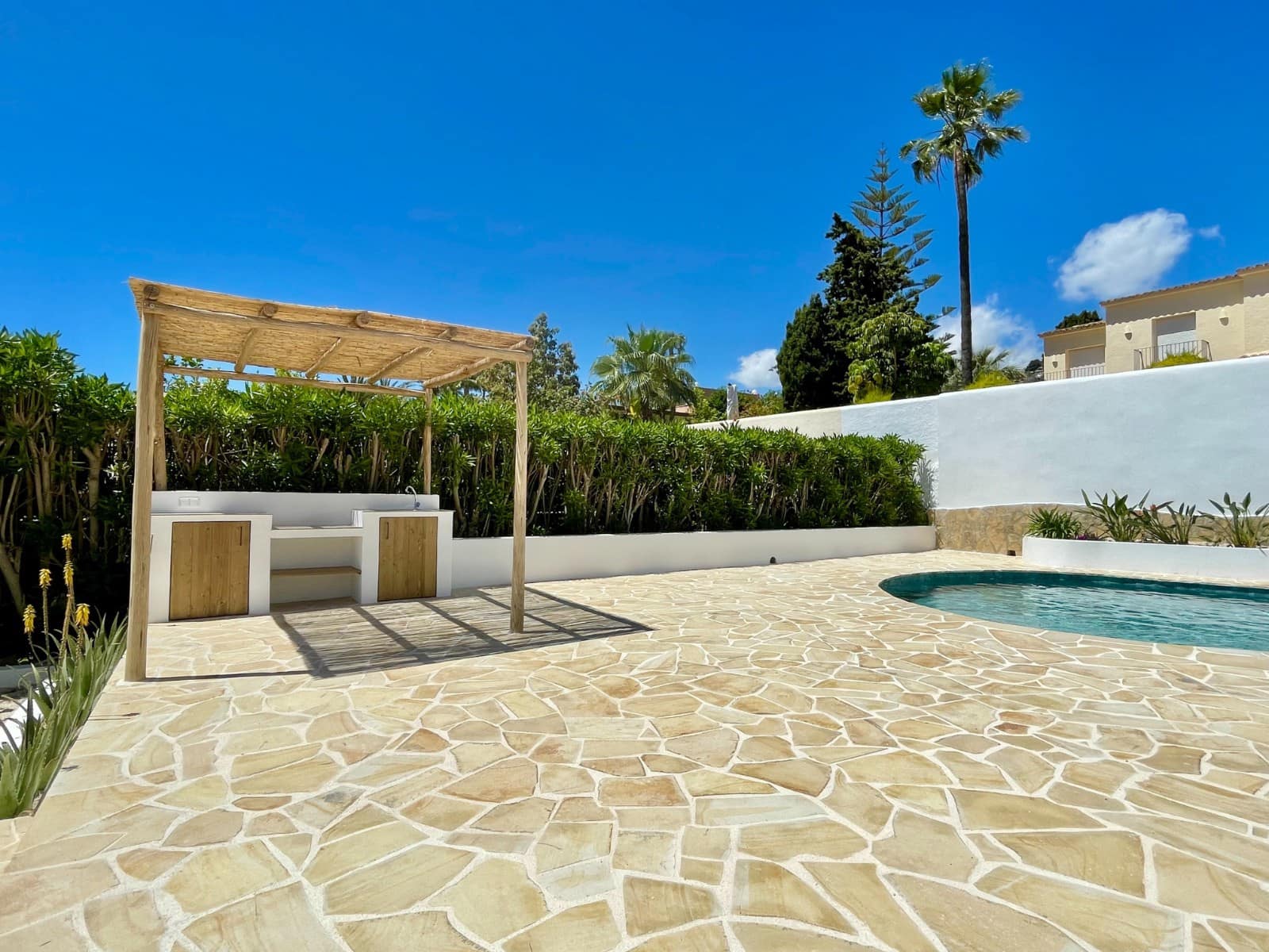 3 bedroom Villa for sale in Moraira - € 1,250,000 (Ref: 9873909)