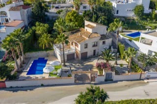 3 bedroom Villa for sale in Benissa with pool garage - € 690,000 (Ref: 9877011)