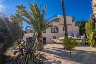 3 bedroom Villa for sale in Benissa with pool garage - € 690,000 (Ref: 9877011)