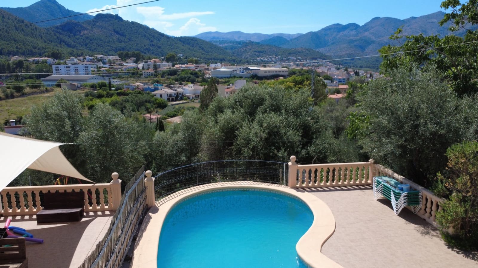 2 camera da letto Villa in vendita in Orba con piscina garage - 365.000 € (Rif: 9944876)