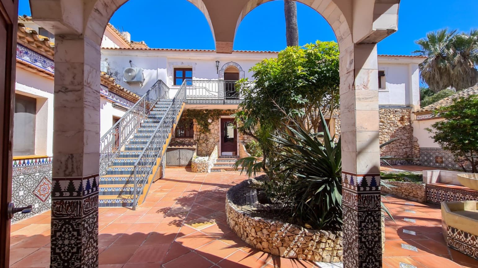 Chalet de 14 habitaciones en La Xara en venta - 1.380.000 € (Ref: 9944883)