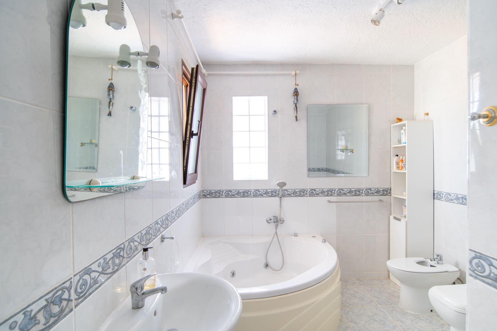 Chalet de 5 habitaciones en Javea / Xàbia en venta con garaje - 970.000 € (Ref: 9944885)