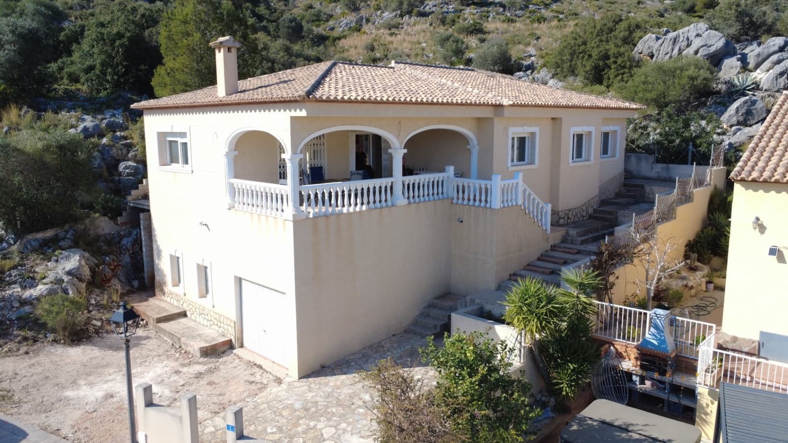 4 soverom Villa til salgs i Tormos med garasje - € 410 000 (Ref: 9944887)