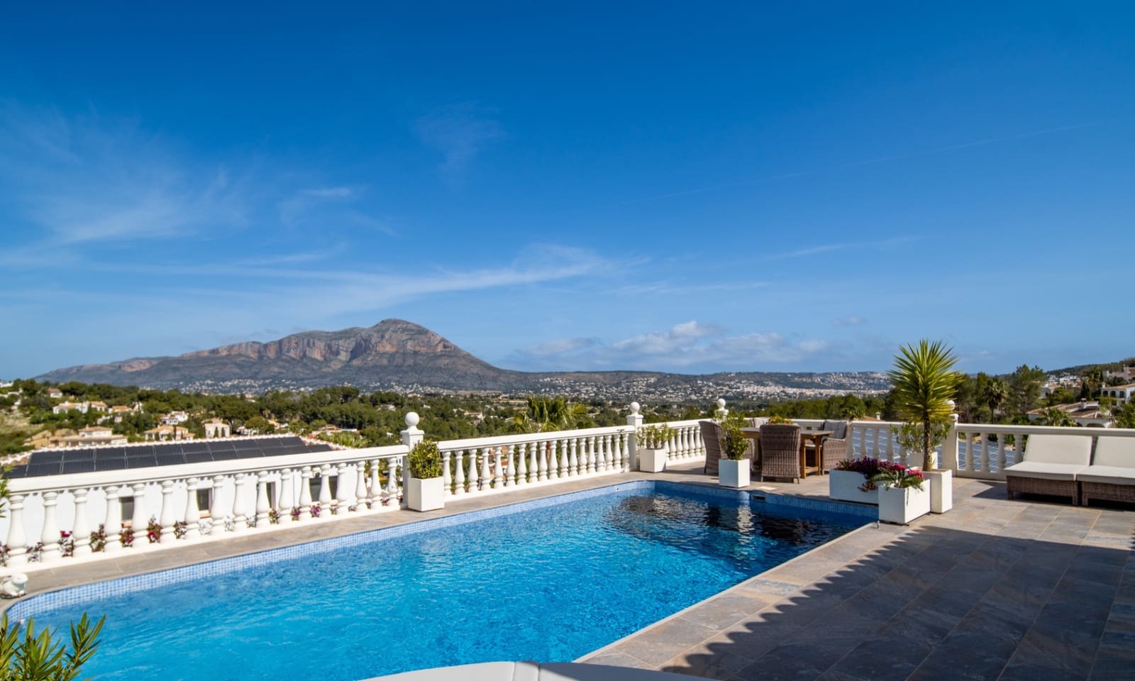 4 sypialnia Willa na sprzedaż w Javea / Xabia z garażem - 995 000 € (Ref: 9944888)
