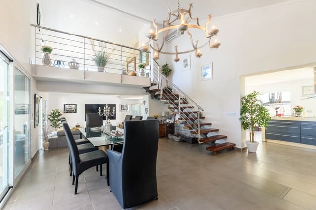 5 quarto Moradia para venda em Javea / Xàbia com piscina garagem - 1 699 000 € (Ref: 9958189)