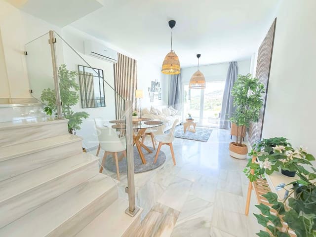2 quarto Casa em Banda para venda em Avda Pescia - Ctra de Frigiliana, Nerja com garagem - 315 000 € (Ref: 10058769)