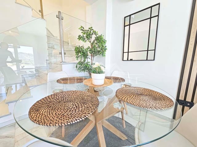 2 quarto Casa em Banda para venda em Avda Pescia - Ctra de Frigiliana, Nerja com garagem - 315 000 € (Ref: 10058769)