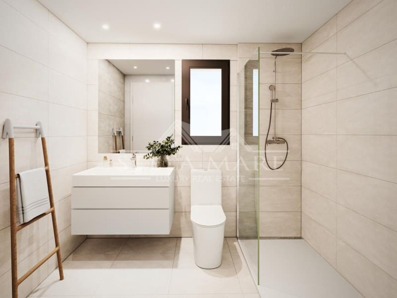 2 bedroom Apartment for sale in Torre de Benagalbon with pool garage - € 440,000 (Ref: 7692936)