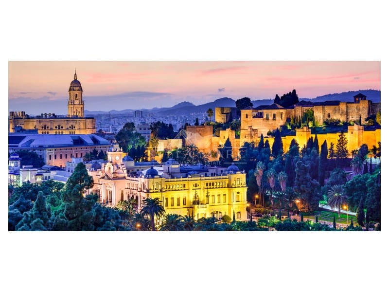 2 bedroom Apartment for sale in Torre de Benagalbon with pool garage - € 440,000 (Ref: 7692936)