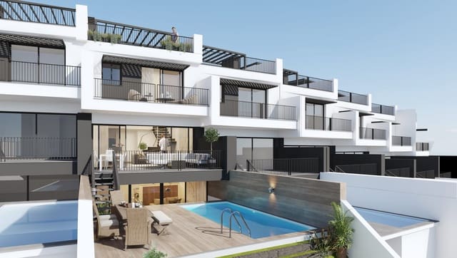 3 makuuhuone Huvila myytävänä paikassa Capistrano, Nerja mukana uima-altaan 
autotalli - 650 000 € (Ref: 8913328)