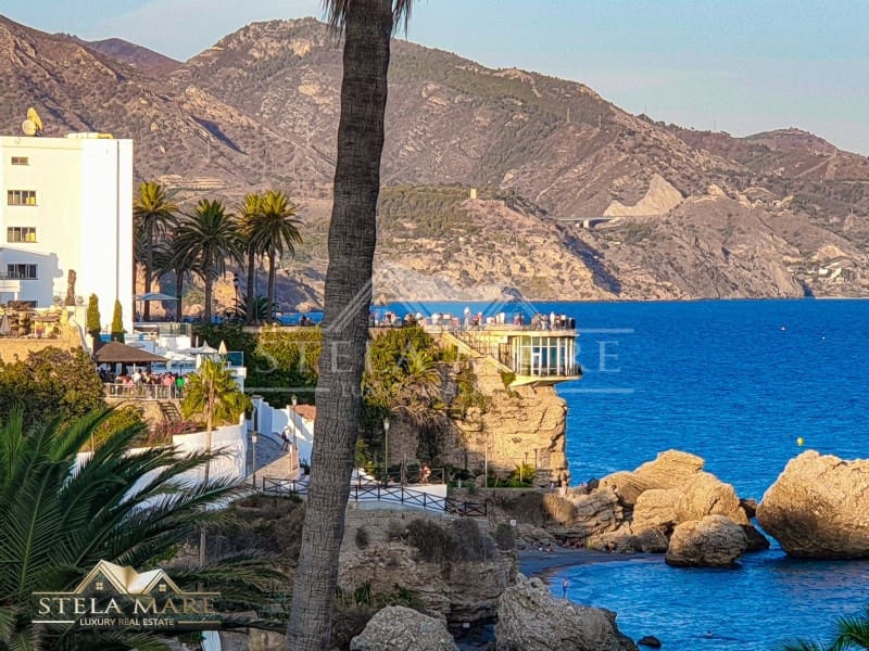 2 soveværelse Lejlighed til salg i Nerja med garage - € 780.000 (Ref: 9003702)