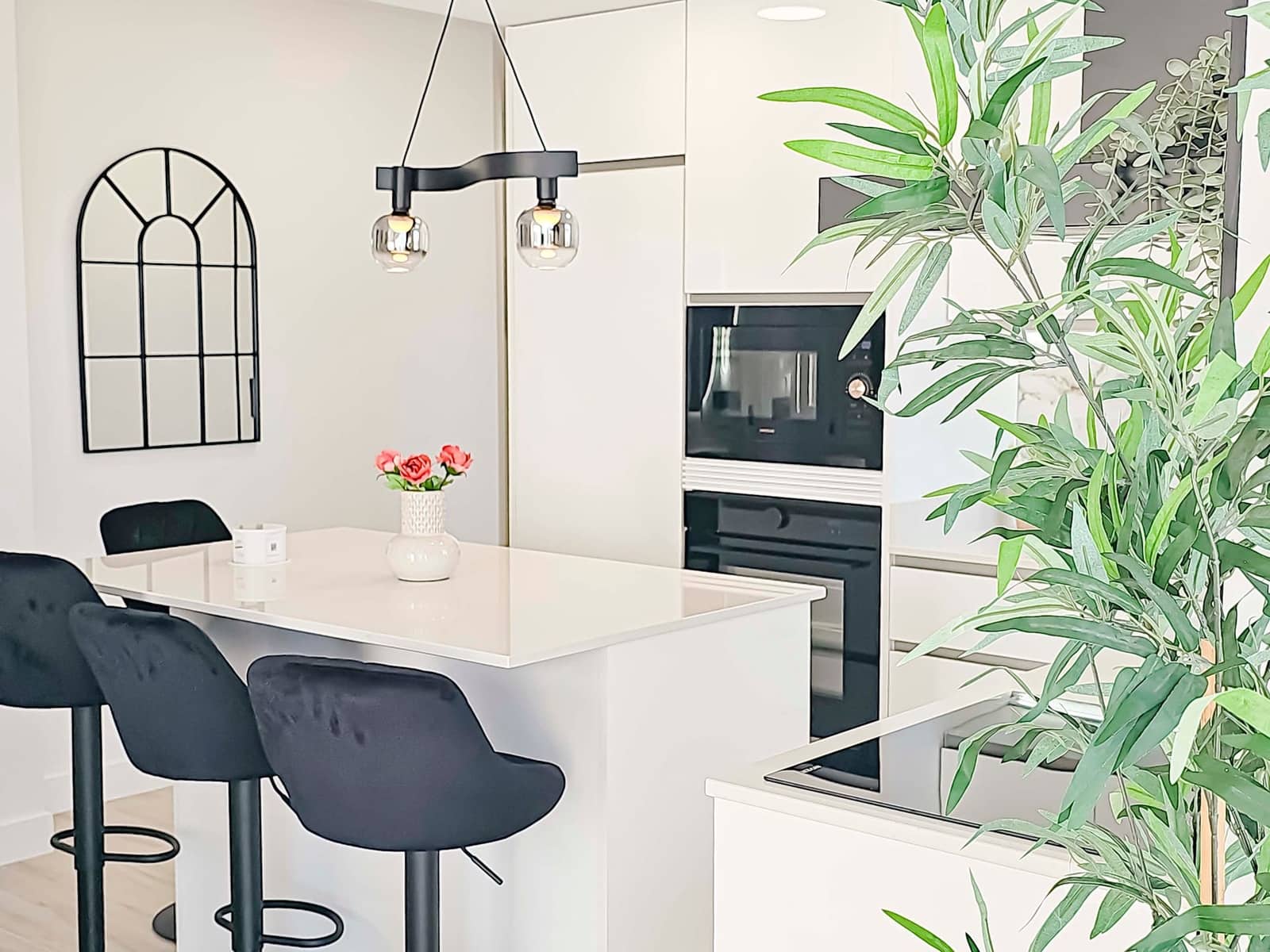 2 slaapkamer Appartement te koop in Nerja - € 450.000 (Ref: 9777921)