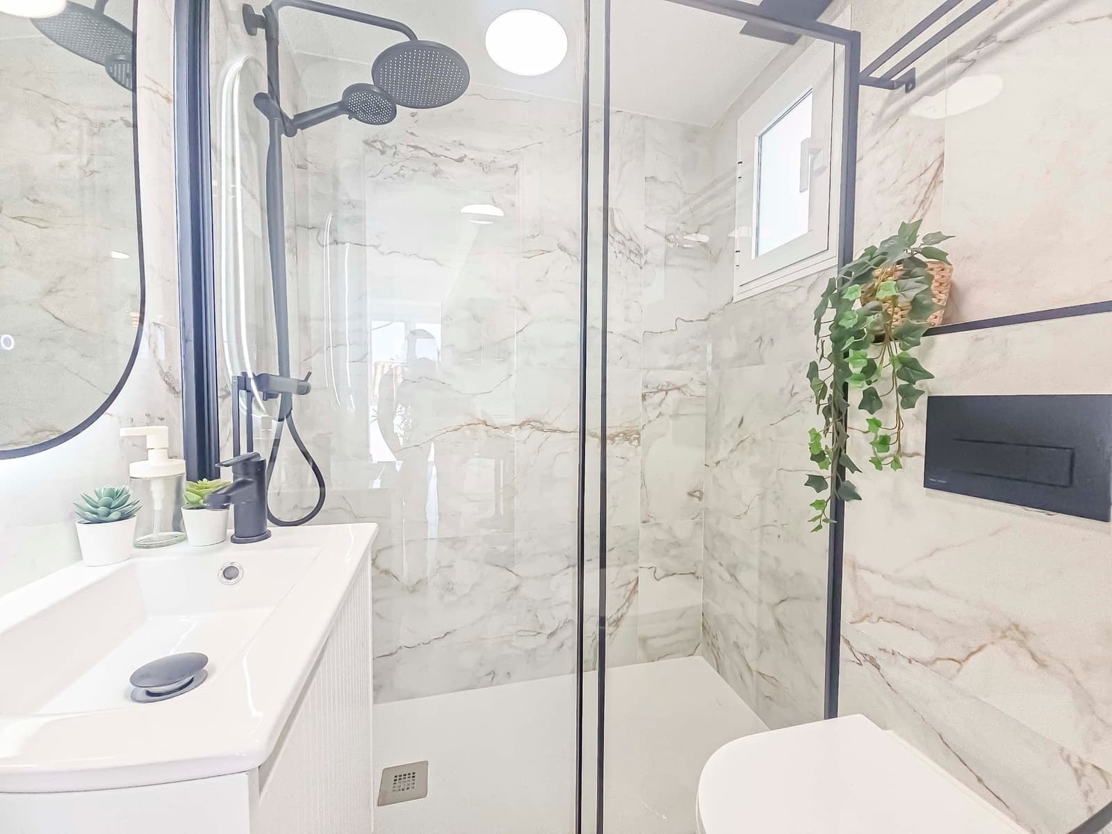 2 slaapkamer Appartement te koop in Nerja - € 450.000 (Ref: 9777921)